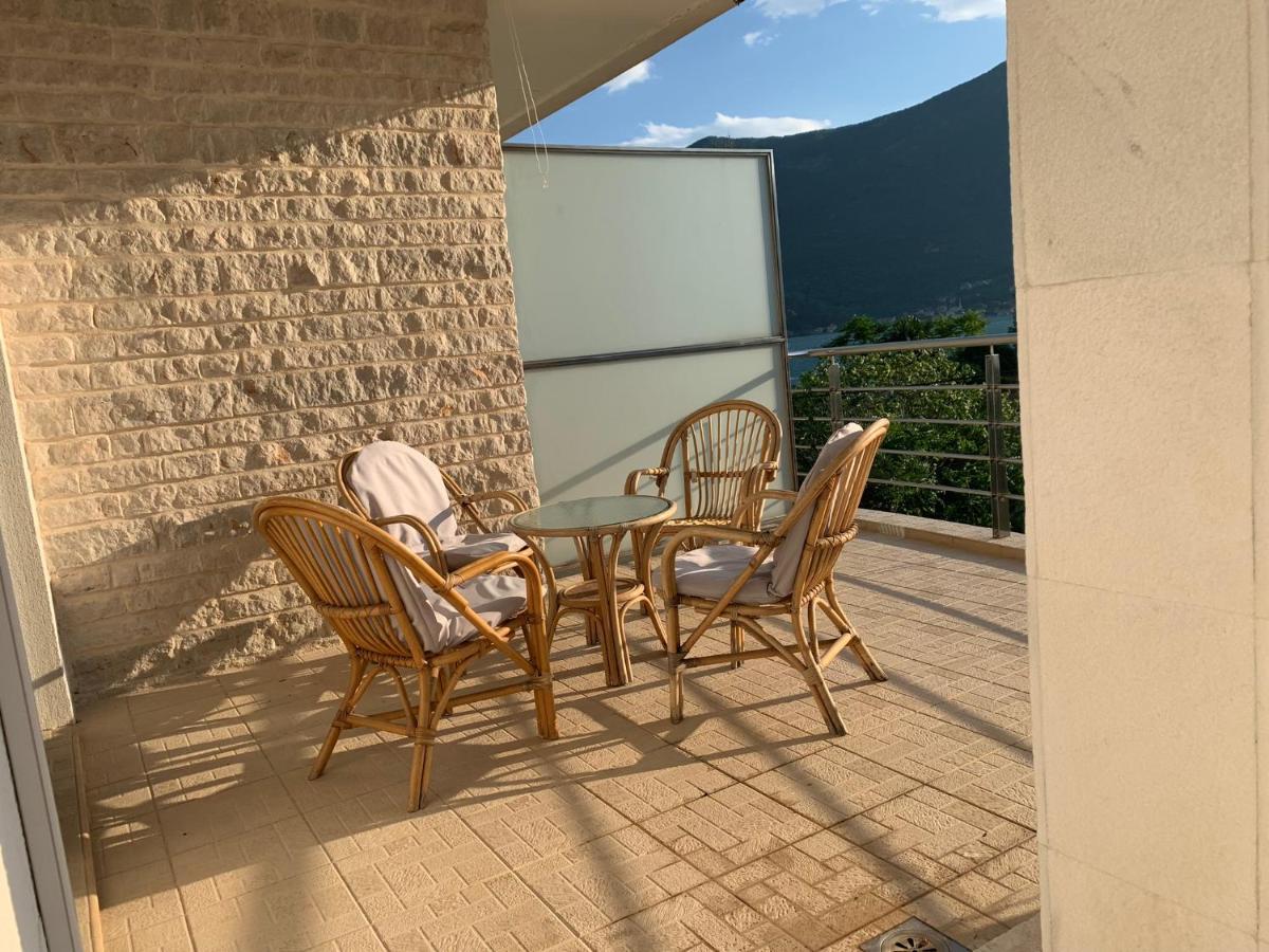 Apartment With Swimmingpool, Seaview And Large Terrace, 1St Floor, Min 2 Persons Доброта Екстериор снимка